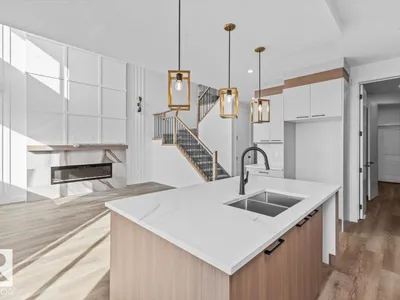 21 Sorel AV photo 11
