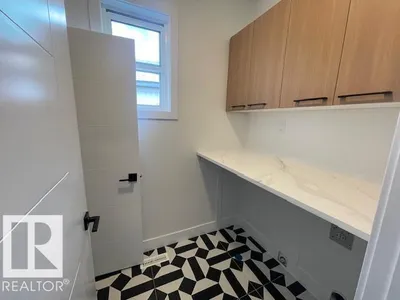 21 Sorel AV photo 49