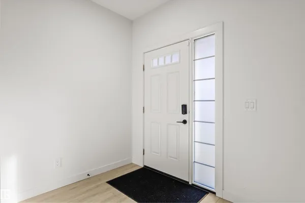 317 JUNIPER CV photo 3