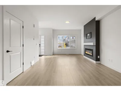 317 JUNIPER CV photo 7