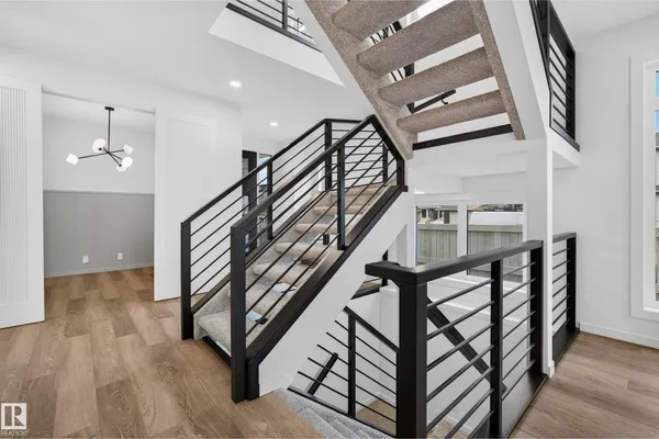 87 NEWBURY CI photo 3