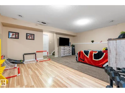 20 CARAGANA WY photo 31