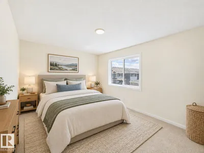 1092 MCLEOD AV photo 8