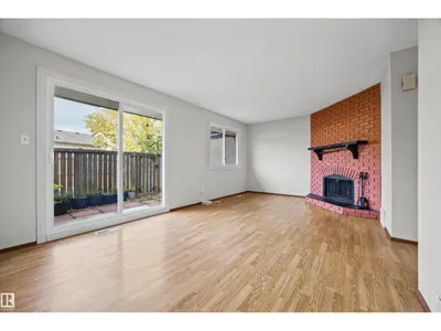 2744 105 ST NW photo 10
