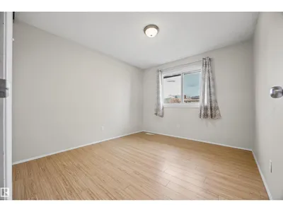 2744 105 ST NW photo 25