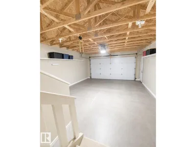 3236 27 AV NW photo 22