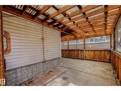 9723 76 ST NW photo 43