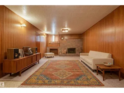 9708 142 ST NW photo 29