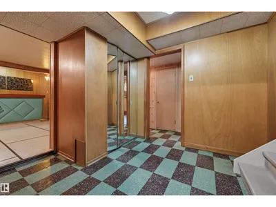9708 142 ST NW photo 27