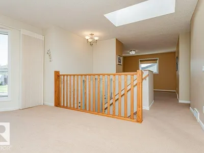 10439 14 AV NW NW photo 19