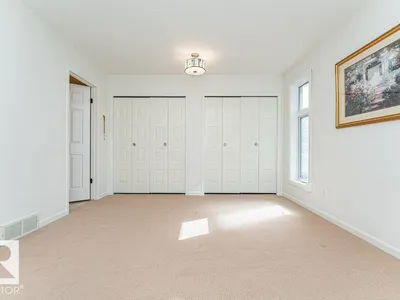 10439 14 AV NW NW photo 27
