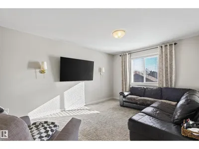 9609 83 AV photo 31