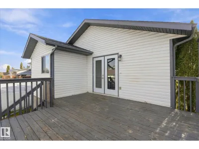 50 LANDSDOWNE DR photo 45
