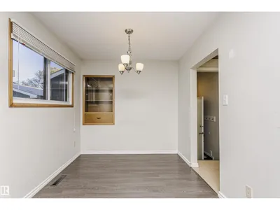 7 SHERIDAN DR photo 8