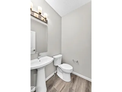 315 35 AV NW photo 13