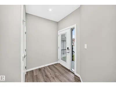 315 35 AV NW photo 5