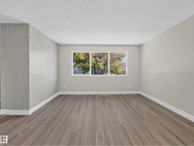 15124 88A ST NW photo 12