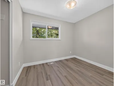 15124 88A ST NW photo 24