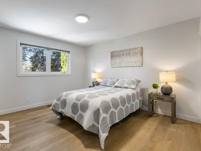 4 FLEETWOOD CR photo 20