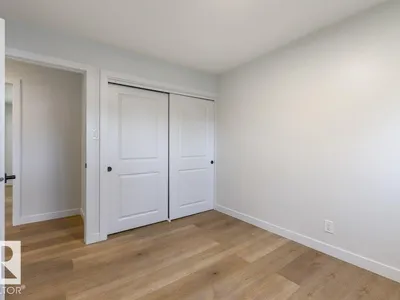 4 FLEETWOOD CR photo 28