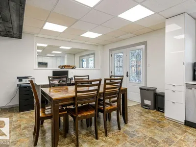 4 FLEETWOOD CR photo 34