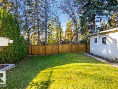 4 FLEETWOOD CR photo 46