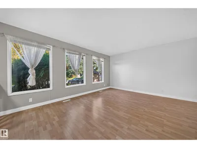 3135 145 AV NW photo 10