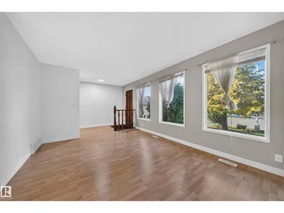 3135 145 AV NW photo 12