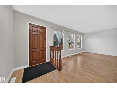3135 145 AV NW photo 7