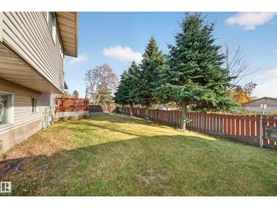 3135 145 AV NW photo 47