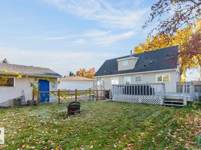 43 MORELAND CR photo 37