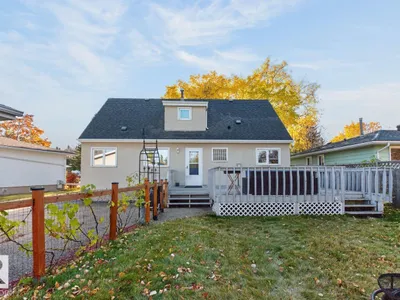 43 MORELAND CR photo 38