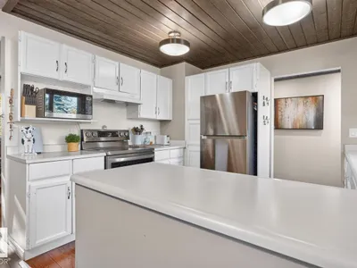 43 MORELAND CR photo 4