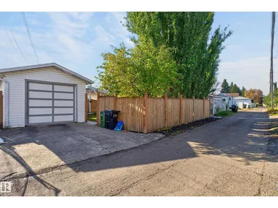 6512 94 AV NW photo 44