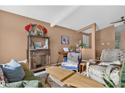 6512 94 AV NW photo 5