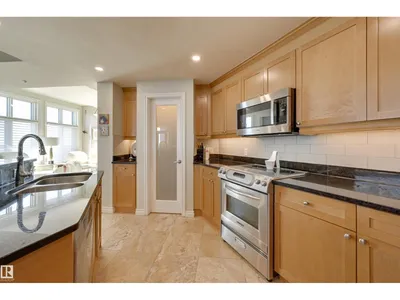 #1003 9020 JASPER AV NW photo 17