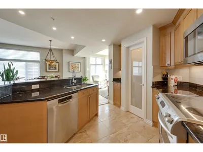 #1003 9020 JASPER AV NW photo 18