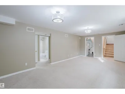 75 LANDSDOWNE DR photo 36