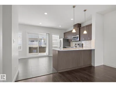 #16 723 172 ST SW photo 13