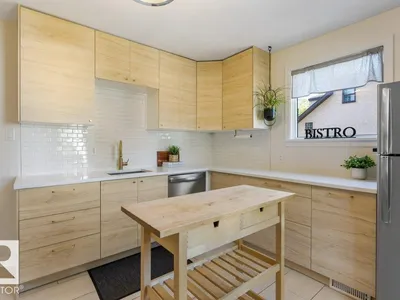 10706 75 AV NW photo 17