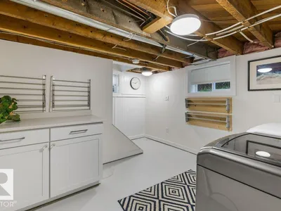 10706 75 AV NW photo 28