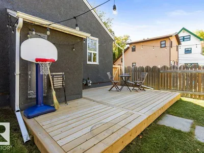 10706 75 AV NW photo 40