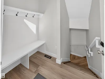 10985 130 ST NW photo 19