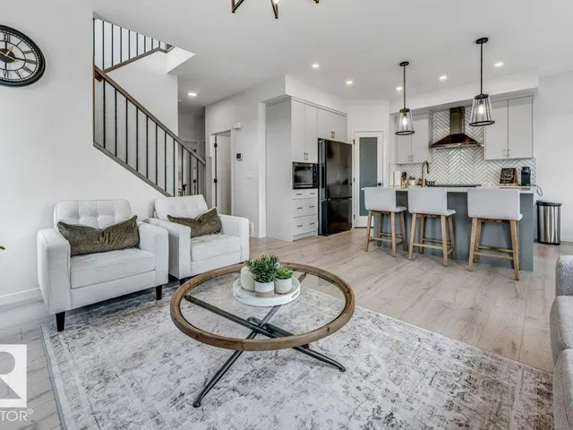 6921 54 AV, Beaumont