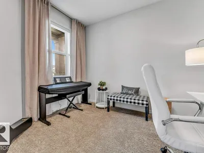 6921 54 AV photo 20
