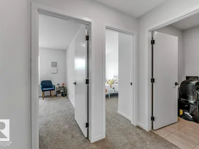 6921 54 AV photo 29
