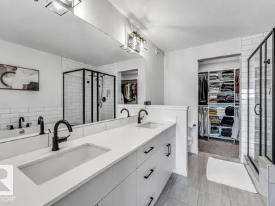 6921 54 AV photo 36
