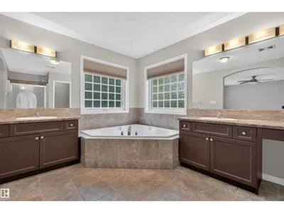 11910 93 ST NW photo 35