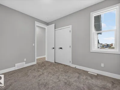 53 Mockingbird Cres photo 41