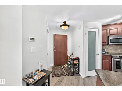 #103 9020 JASPER AV NW photo 5